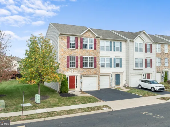 424 Terrace Dr, Quakertown, PA 18951