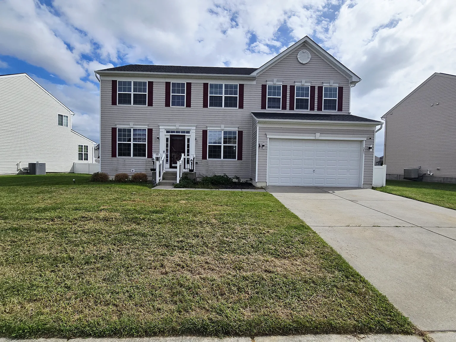 4 bed, 2912 sqft, $3,000 — Photo 2