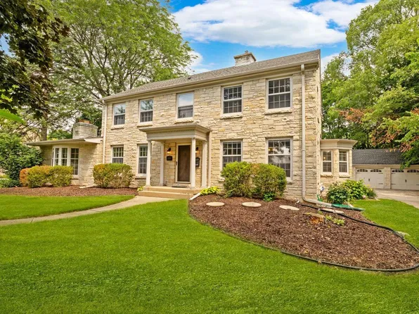 N87W15750 Kenwood BOULEVARD, Menomonee Falls, WI 53051