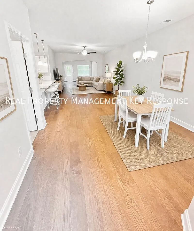 Modern 2-Bedroom Townhome with Community Pool, Attached Garage & minutes to Old Hickory Lake — Photo 4