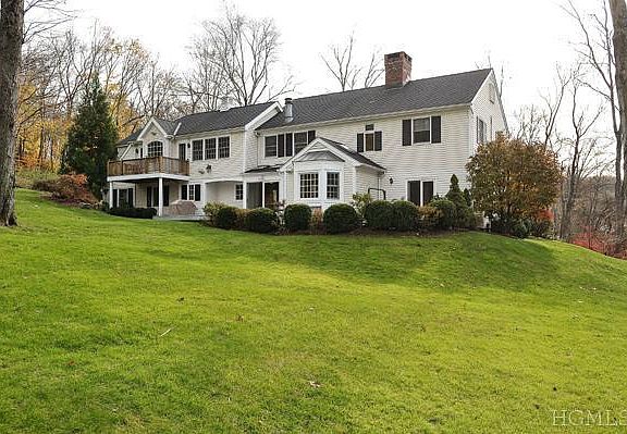 2nd image of 15 Jeffrey Ln