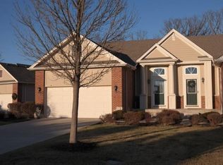 9906 Oakwood Ct, Saint John, IN 46373