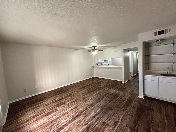 5th image of 402 W Power Ave #5