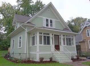 439 W Chicago St, Elgin, IL 60123