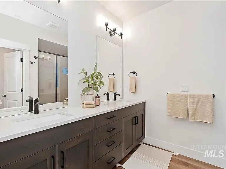 720 S Calhoun Ln — Photo 16