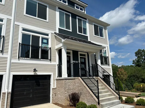 2781 Bristol Ridge Dr #39, Ann Arbor, MI 48105