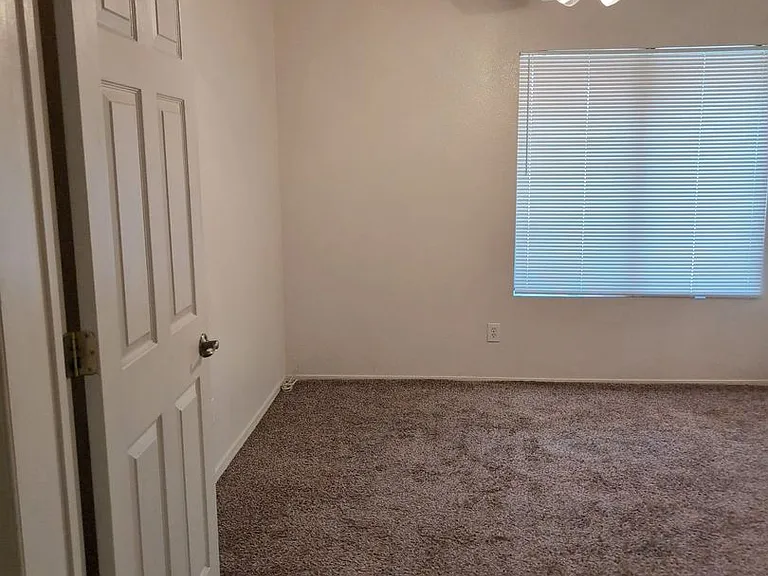 73 S Cypress Ct — Photo 10