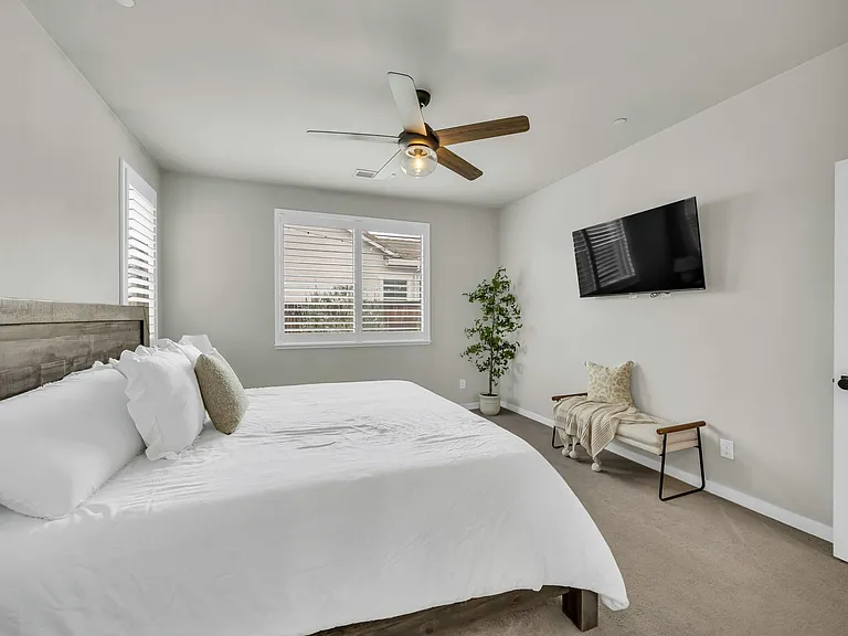 800 Daggerwing Ct — Photo 23