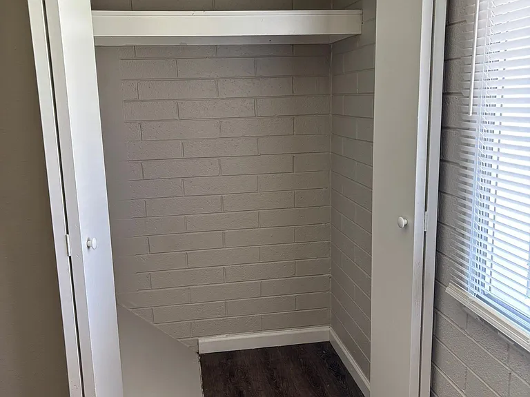 7130 W Highland Ave — Photo 10