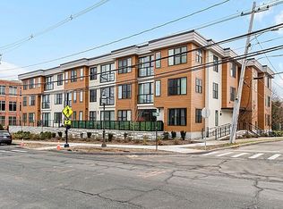 68 Los Angeles St #105, Newton, MA 02458