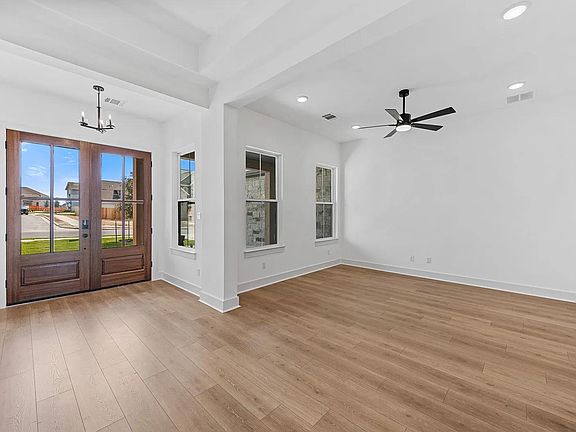Leighton D Flex room