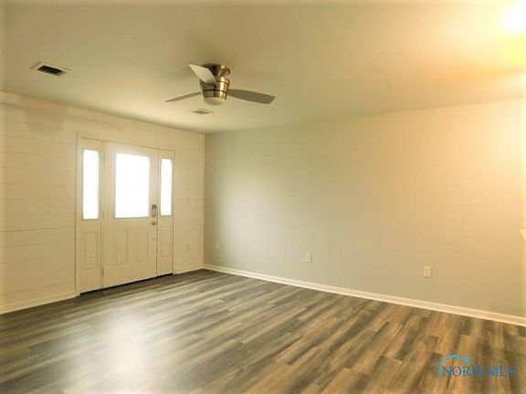 5th image of 1205 Vincent St