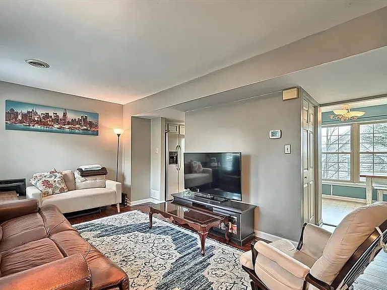 1719 Peyton Randolph Ct — Photo 8