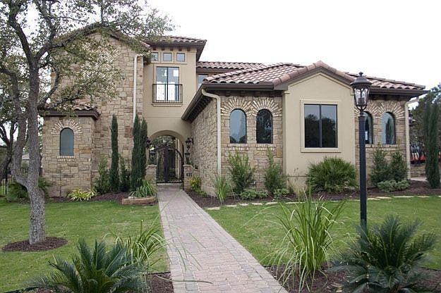 1st image of 611 Golden Bear Dr