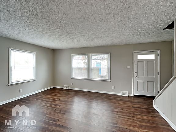 5th image of 358 Yarmouth Ln