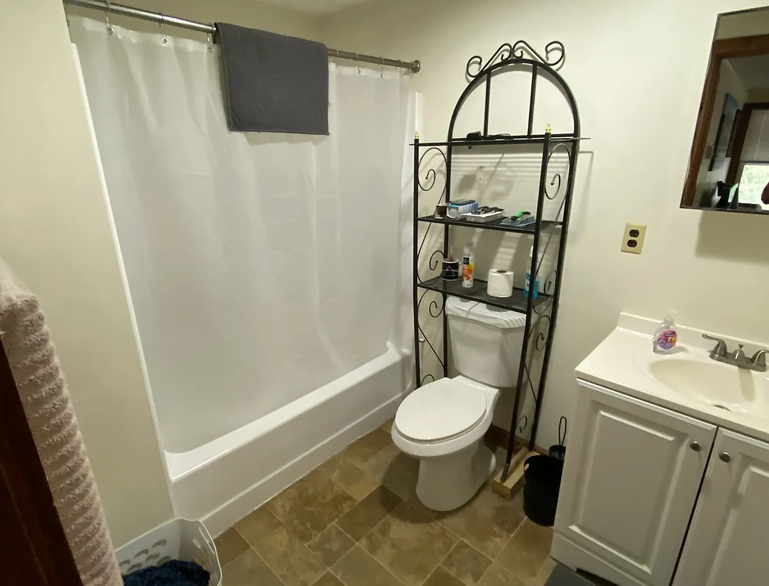 1 bed, $1,100 — Photo 1
