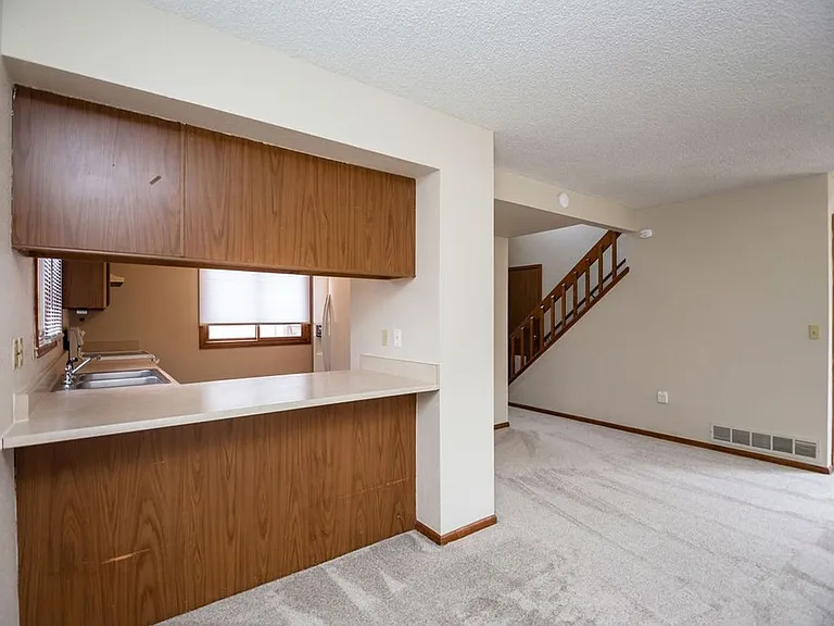 1937 Connecticut Dr — Photo 11
