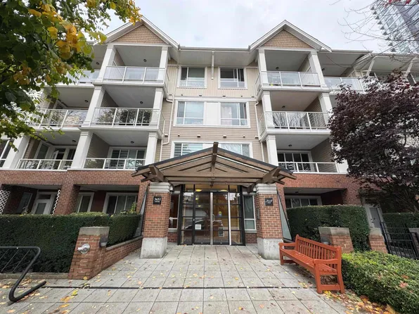 3651 Foster Ave #415, Vancouver, BC V5R 0A2