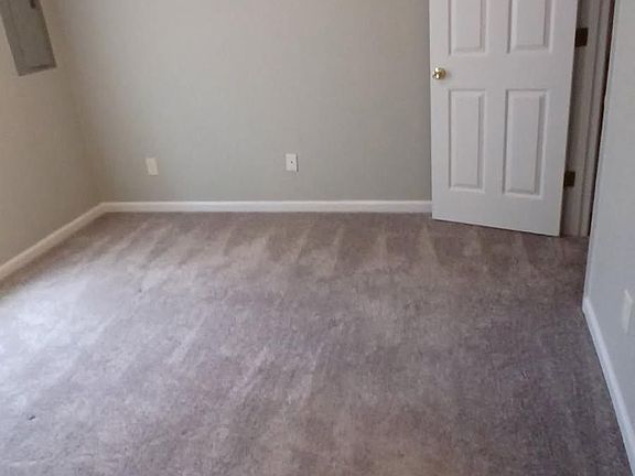 3rd image of 63 Leigh Place Dr