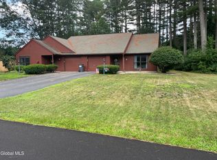 3 Elizabeth Ln, Queensbury, NY 12804