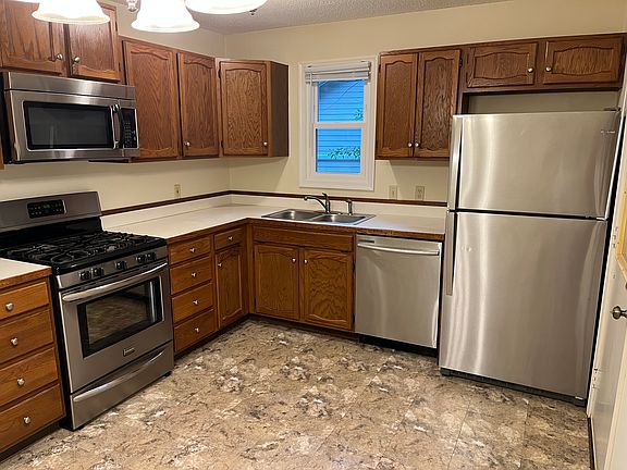 Kitchen with upgraded appliances