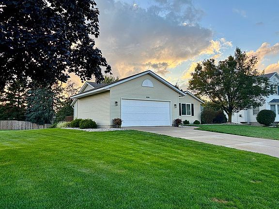 3rd image of 6285 Brookfield Ct