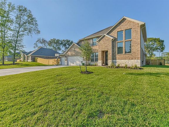 3rd image of 102 Whelan Ln