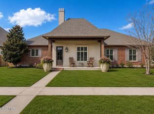 100 Fernridge Dr, Lafayette, LA 70508