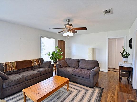 5th image of 780 Roosevelt St