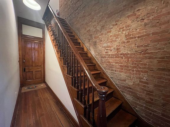 5th image of 1302-04 Clay St #301
