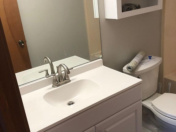4th image of 2734 Alder Creek Dr S APT 3