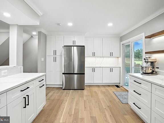 4th image of 6586 Morning Meadow Dr