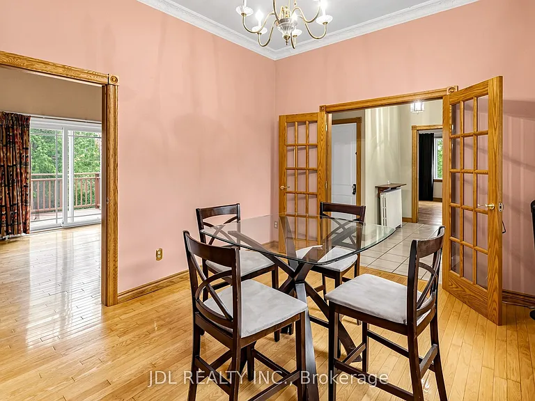 100 Roxborough Rd — Photo 8