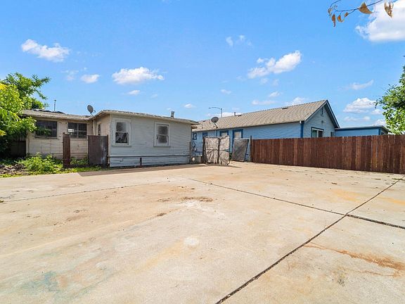 3rd image of 725 Tuolumne Street