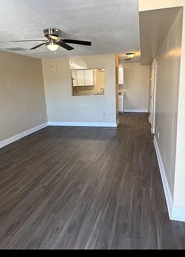 100 Rockcastle St #4 Photo 1