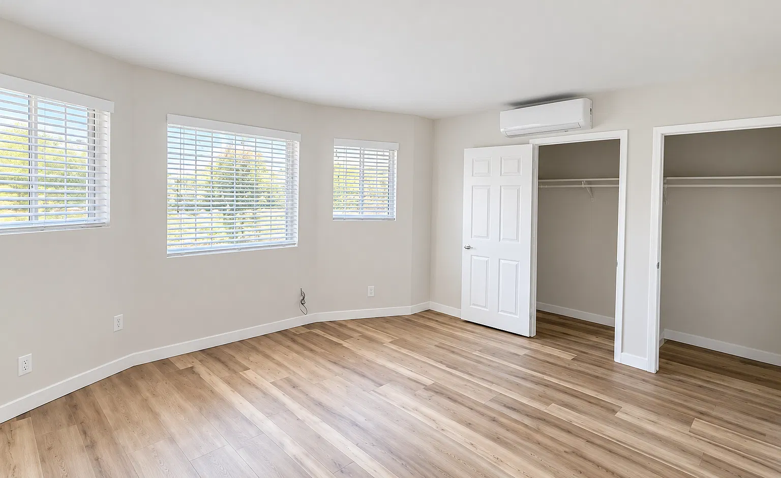 2 bed, 600 sqft, $3,535 — Photo 4