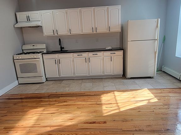 2nd image of 205 Union St #13F