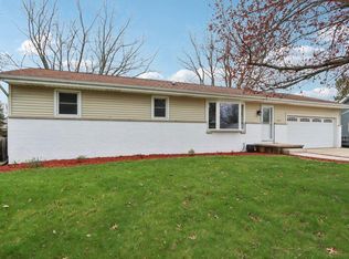 890 Blaser Court, Sun Prairie, WI 53590
