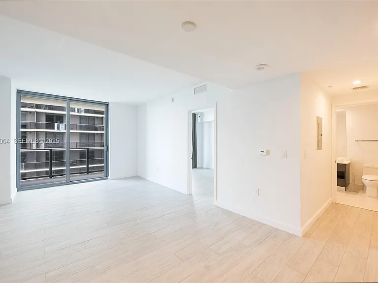 45 SW 9th St #1303 — Photo 9