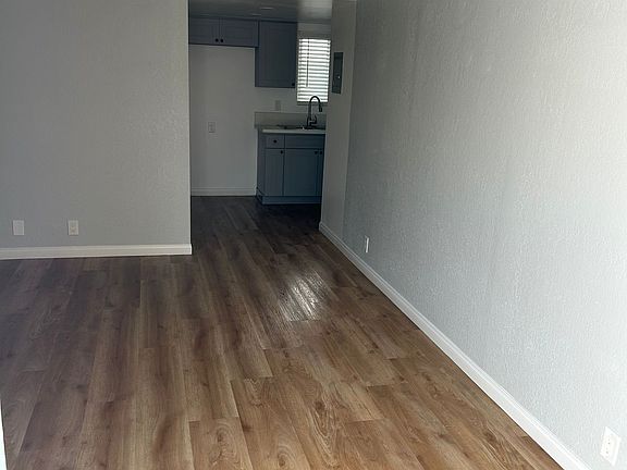 4th image of 1560 W 227th St #2