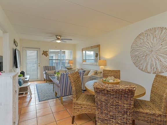 3rd image of 115 E Coronado Dr #301