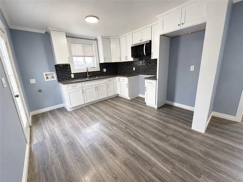 2 bed, 800 sqft, $2,200 — Photo 4