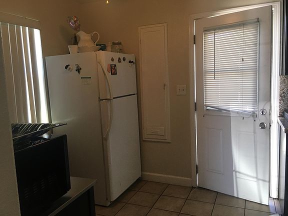 4th image of 515 E Humboldt St
