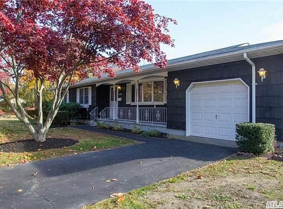 2nd image of 171 Bayview Ave