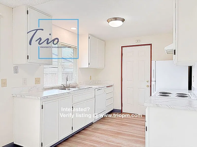3 bed, 2.0 bath, $2,195 — Photo 2