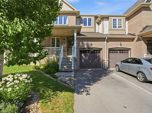 80 Bousfield Rise, Hamilton, ON L8B 0T4