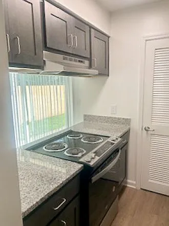 Midtown Estates — Photo 12