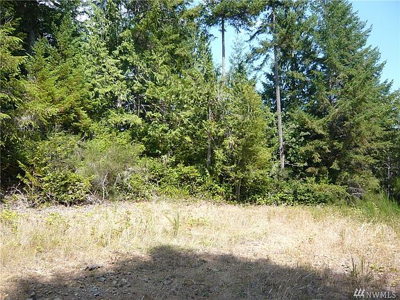 5th image of 394 Woodpecker Dr