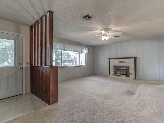 4th image of 2086 Westwood Ave