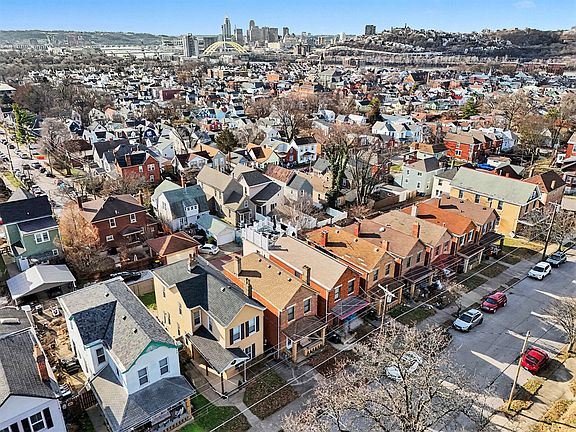 4th image of 484 Van Voast Ave